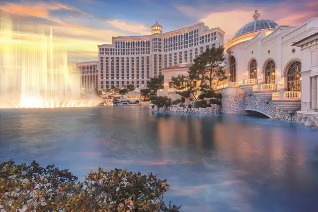 Bellagio in Las Vegas, hotel with a fountain, pool and bridge