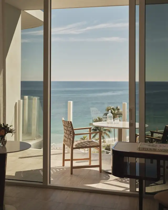 Four Seasons Fort Lauderdale in Fort Lauderdale, hotel facade facing the beach