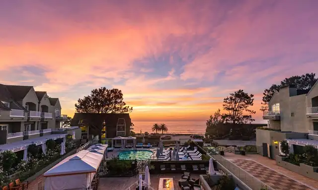 L'Auberge Del Mar in Del Mar, pool with lounge chairs and ocean view