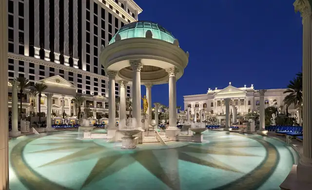 Nobu Las Vegas in Las Vegas, atrium with a central fountain