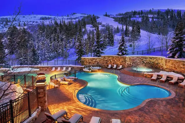St. Regis Deer Valley in Park City, entrance with a covered walkway